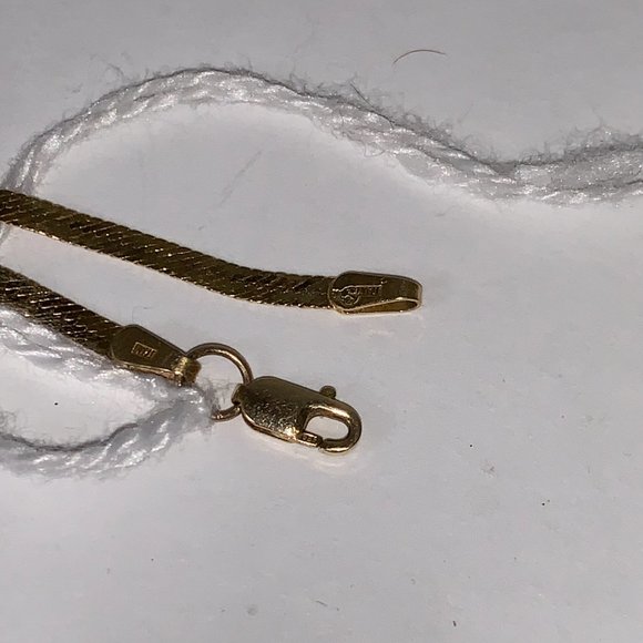 7" long 14 Kt Gold V Design Herringbone Bracelet - Picture 8 of 13